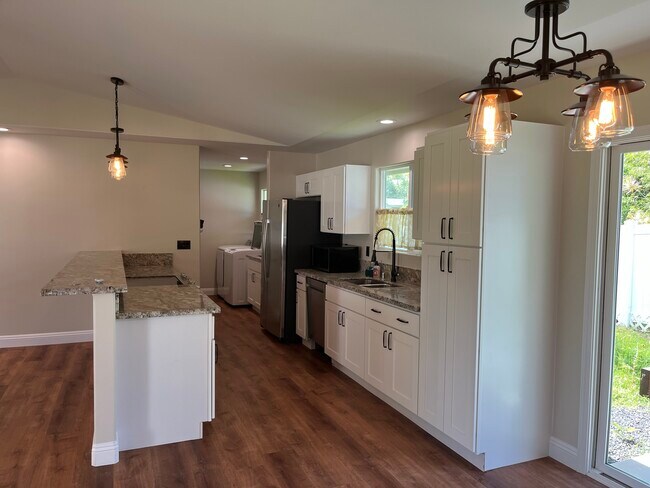 Photo - 16-2063-2063 Pearl Dr