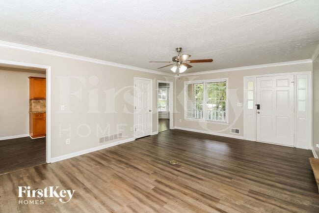 Photo - 1948 Winding Creek Ln SW