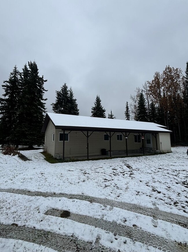 Building Photo - 3184 Badger Rd Unit 3184