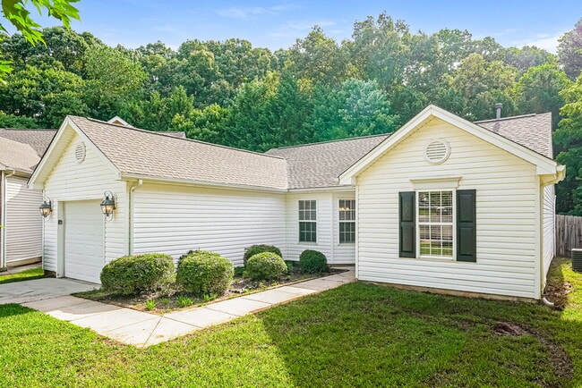 Photo - 3644 Thornaby Cir