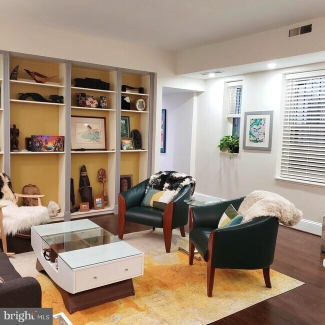 Photo - 2127 California St NW