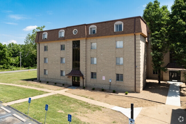Photo - Versailles Apartments