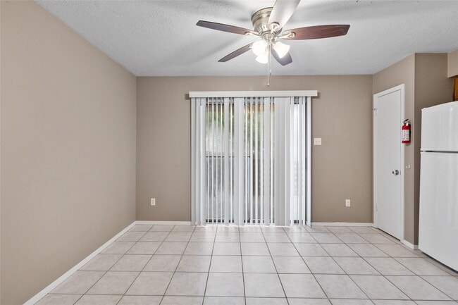 Photo - 2521 Crosstimbers Dr Unit J5