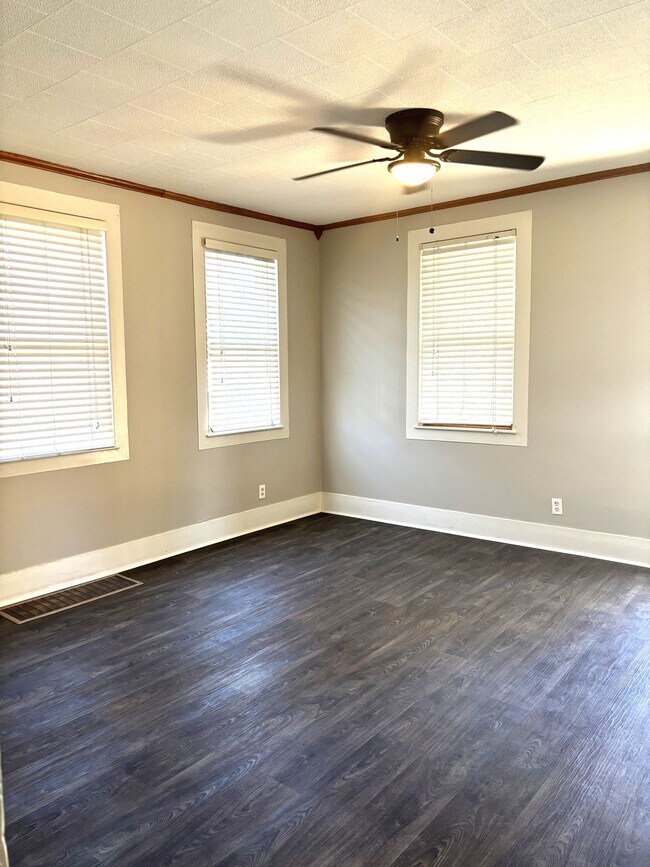 Photo - 218 N 3rd St