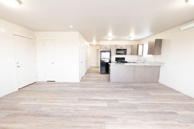 6327 N Freedom Rd Unit 6327 N Freedom Rd #2