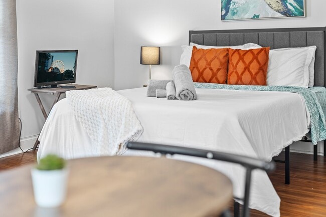 Building Photo - 1267 Atlantic Dr NW