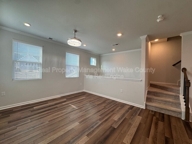 Photo - 410 Odham Ln