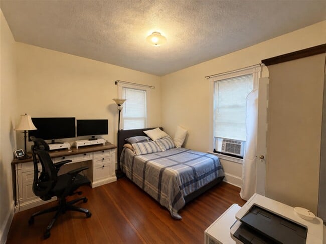 Photo - 23 Willow Ave Unit 1
