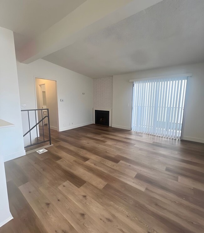 Photo - 128 39th St Unidad A