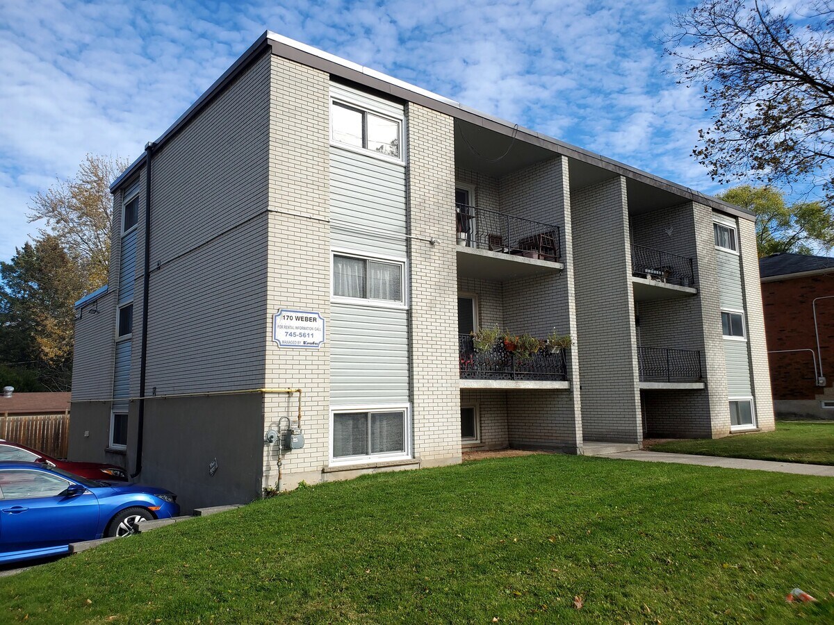 Photo - 170 Weber St N