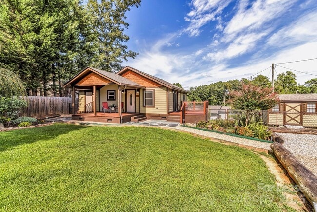 Photo - 150 Oak Hill Rd