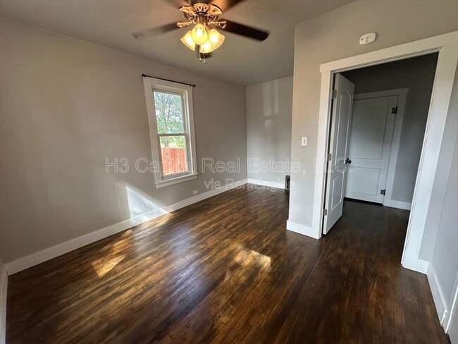 Photo - 210 S Lange Ave