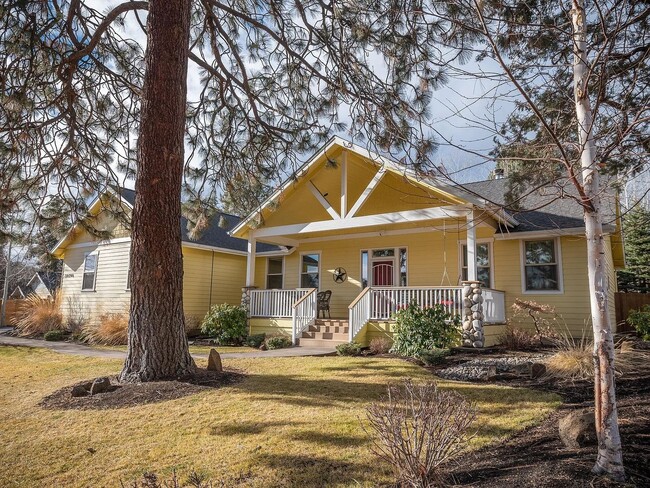 Building Photo - Beautiful Single-Level Home on Half Acre in SE Bend w/ 3 car garage