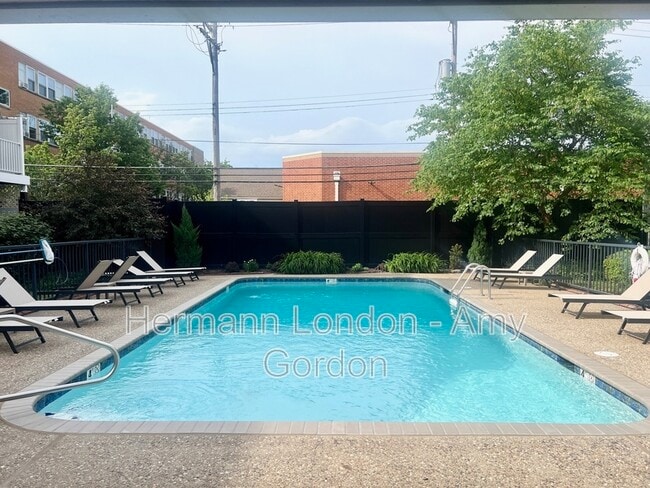 Photo - 4225 W Pine Blvd Unit 2