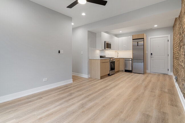 Photo - 1556 W Juneway Terrace Unit 3L