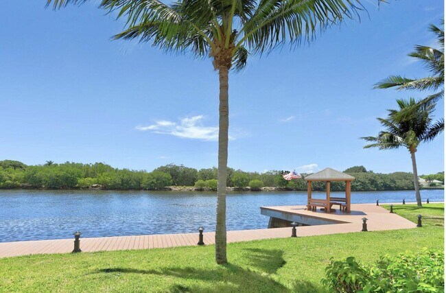 Photo - 1061 Kokomo Key Ln