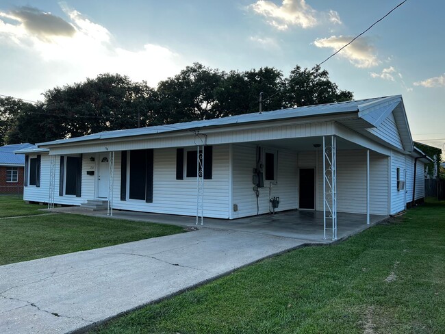 Building Photo - 210 St Michael St Unit 210