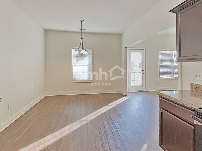 Photo - 3415 Cornerstone Dr