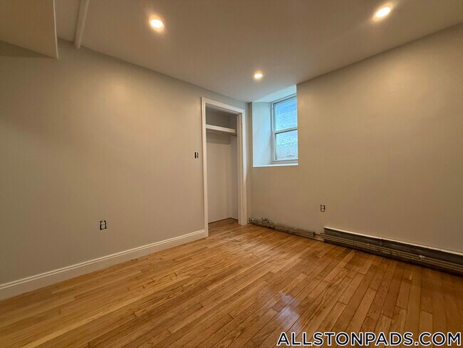 Photo - 14 Quint Ave