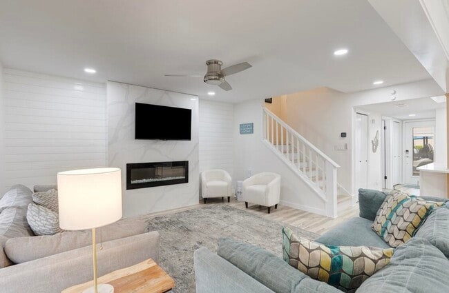 Building Photo - 735 Sandpiper Pl Rental