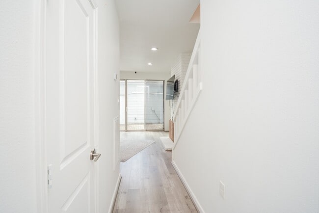 Photo - 666 N Eldridge Pkwy