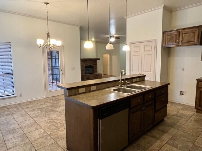 Photo - Spacious 3 Bed, 2 Bath With Study