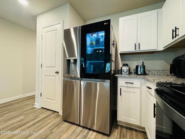 Photo - 45287 Red Brick Dr