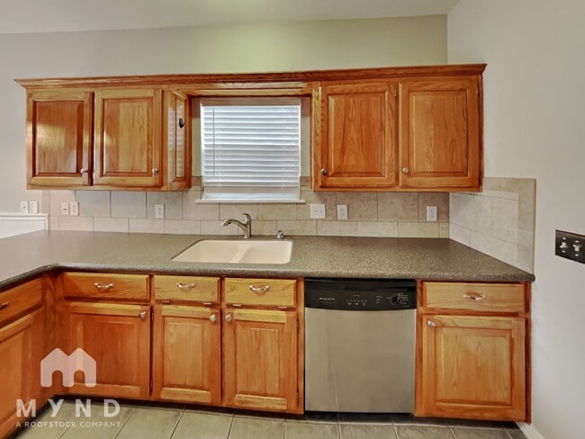Photo - 214 Blake Dr