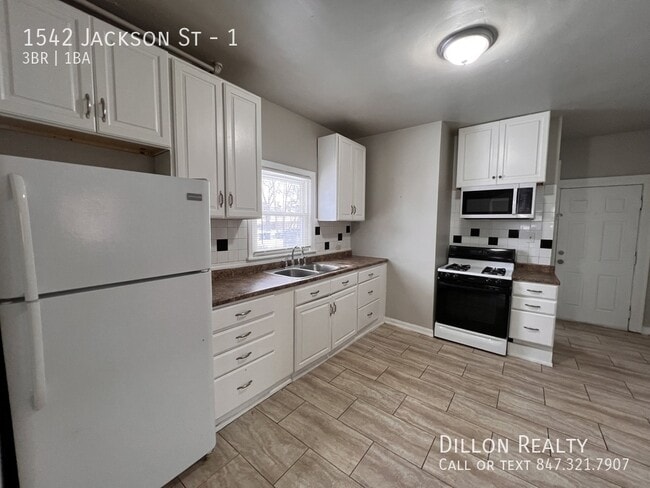 Photo - 1542 Jackson St Unidad 1