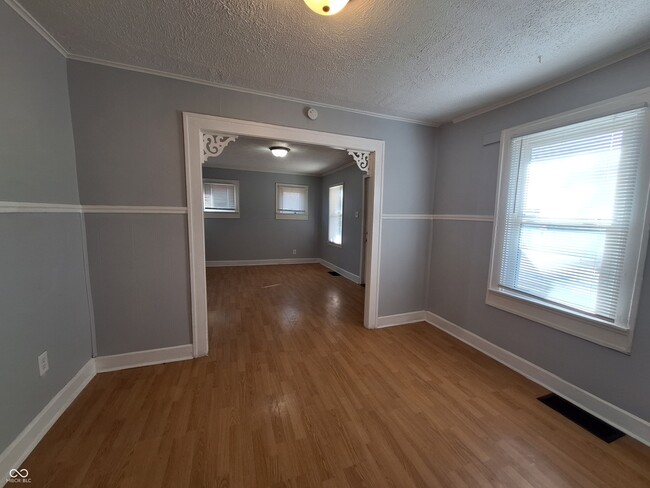 Photo - 1518 E Bradbury Ave