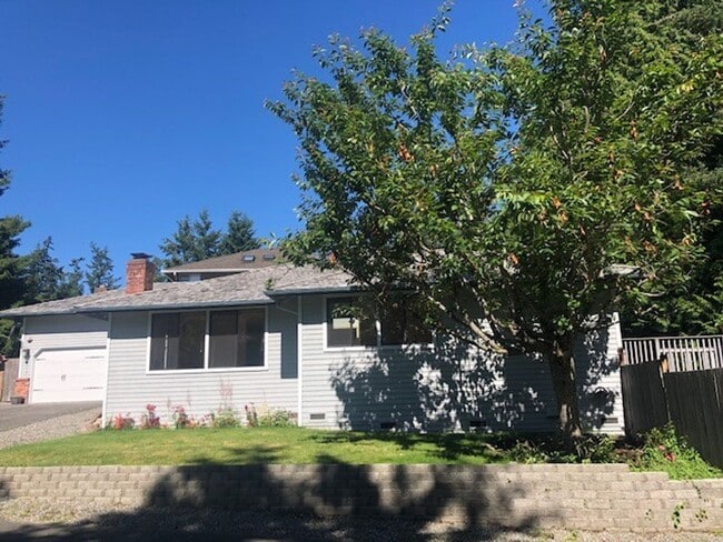 Building Photo - Beautiful 3 Bedroom 2 Bath Home in Mukilteo!