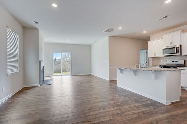 Photo - Modern 5-Bedroom Home Near Troutman – Show...