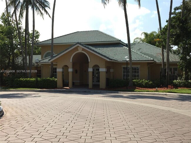 4015 W McNab Rd Unidad D209