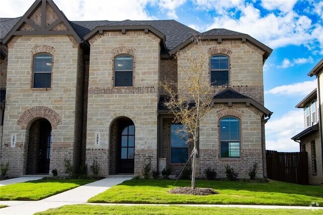 Building Photo - Townhome in Waxahachie, Tx