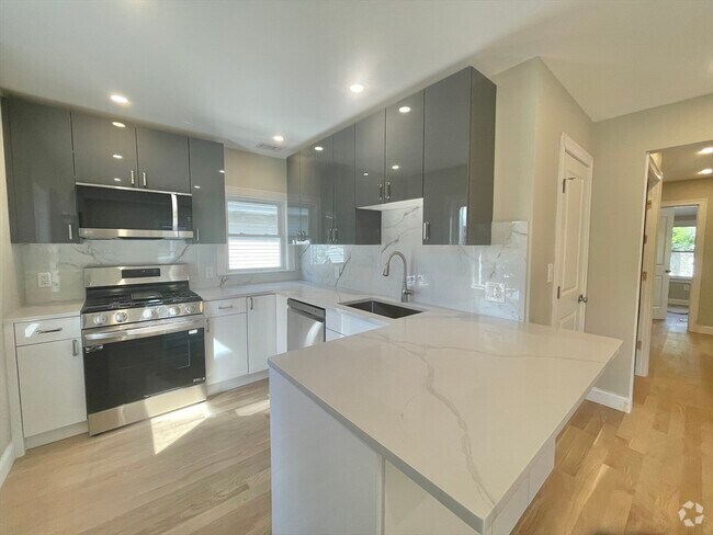 Building Photo - 343 Market St Unit 2 Rental