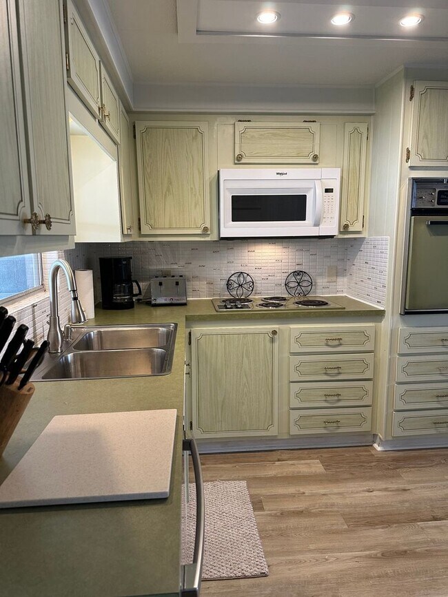 Photo - Near the beaches, Beautifully Furnished 2 ...