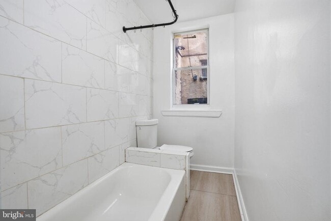 Building Photo - 3462 N Front St