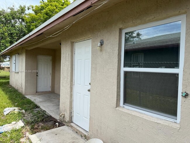 Photo - 1592 NW 7th Terrace