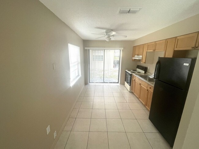 Photo - 5407 Maple St Unit 1