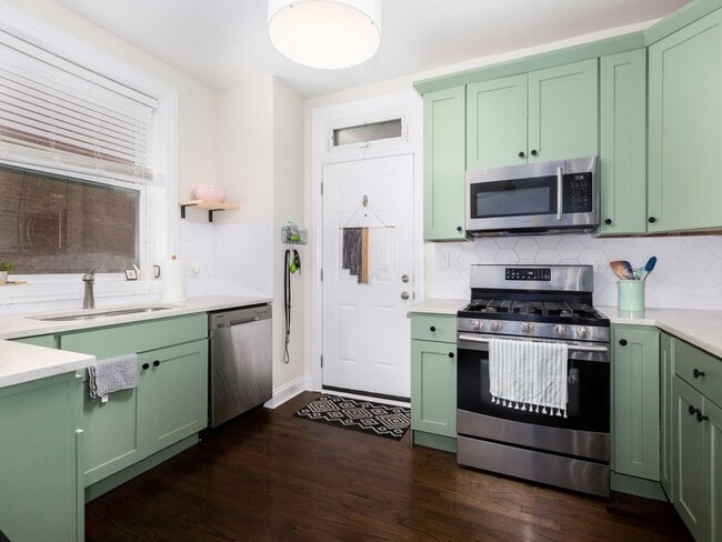 Photo - 1335 W Lunt Ave Unit 2J