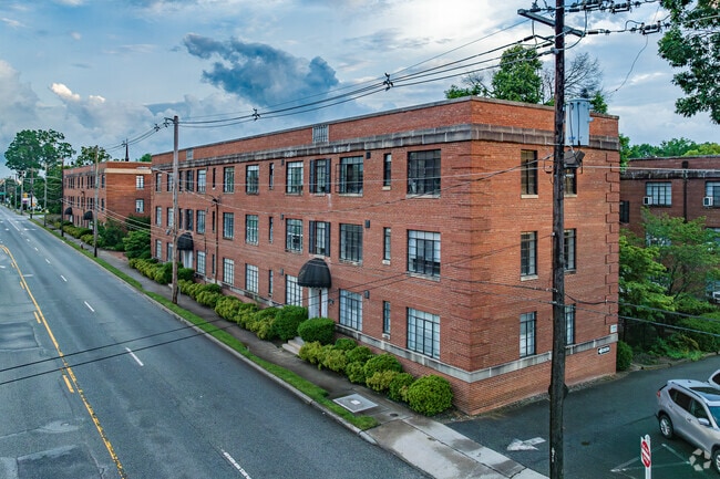 Photo - Emerywood Court Apartments