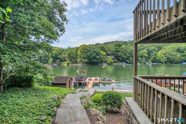 Photo - 11 Candlewood Rd
