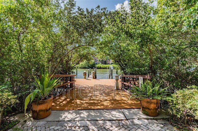 Photo - 2717 Via Cipriani