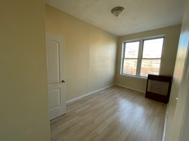 Photo - 500 Hendrix St Unit 2F