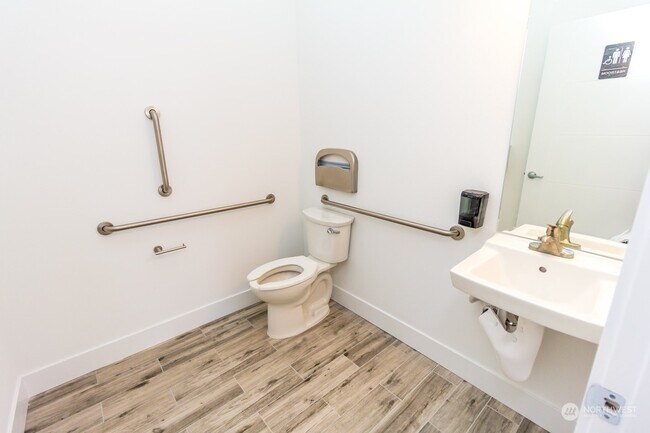 Photo - 7100 Beacon Ave S