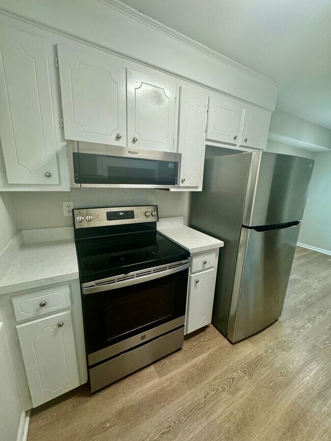 Photo - Charming three bedroom, two bathroom home in North Charleston!