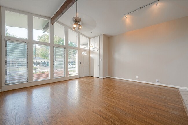 Photo - 5222 Nina Lee Ln