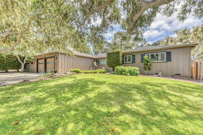 Photo - 1095 Laurel Ln
