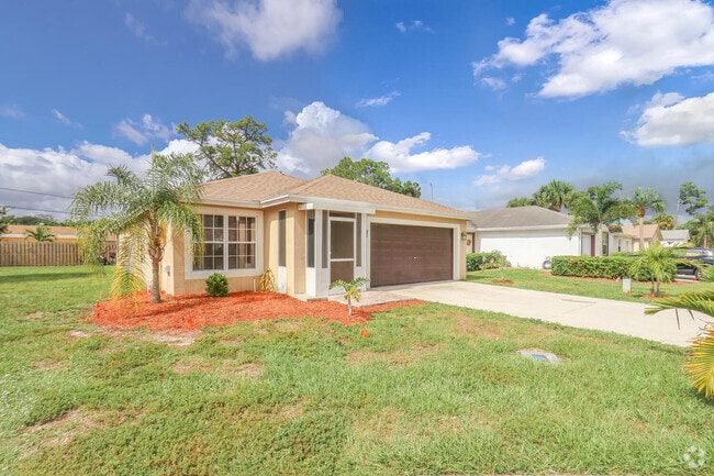 Building Photo - 5472 Club Cir Rental