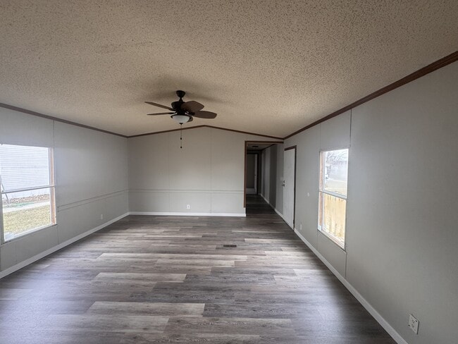 Photo - 156 Janet Dr